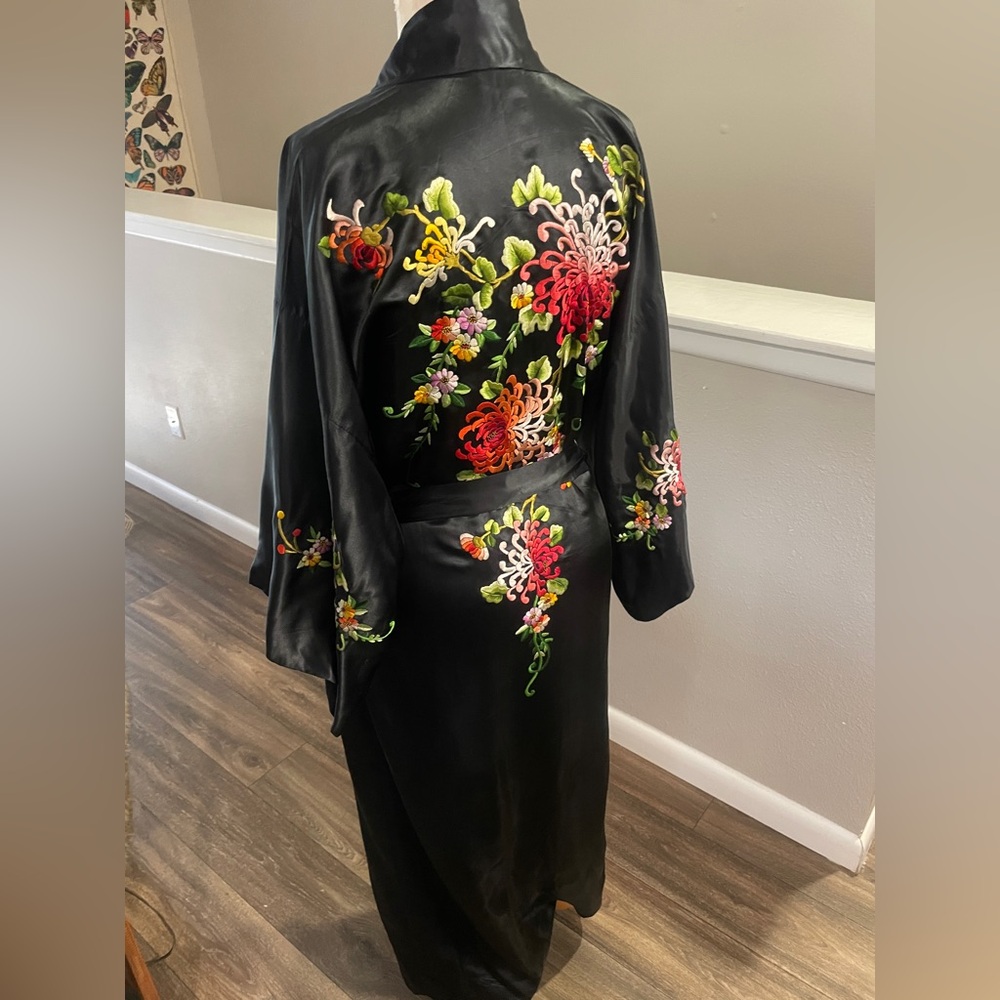 Vintage Golden Dragon Black Silk Embroidered Kimono Robe Floral Chinese - Picture 2 of 16